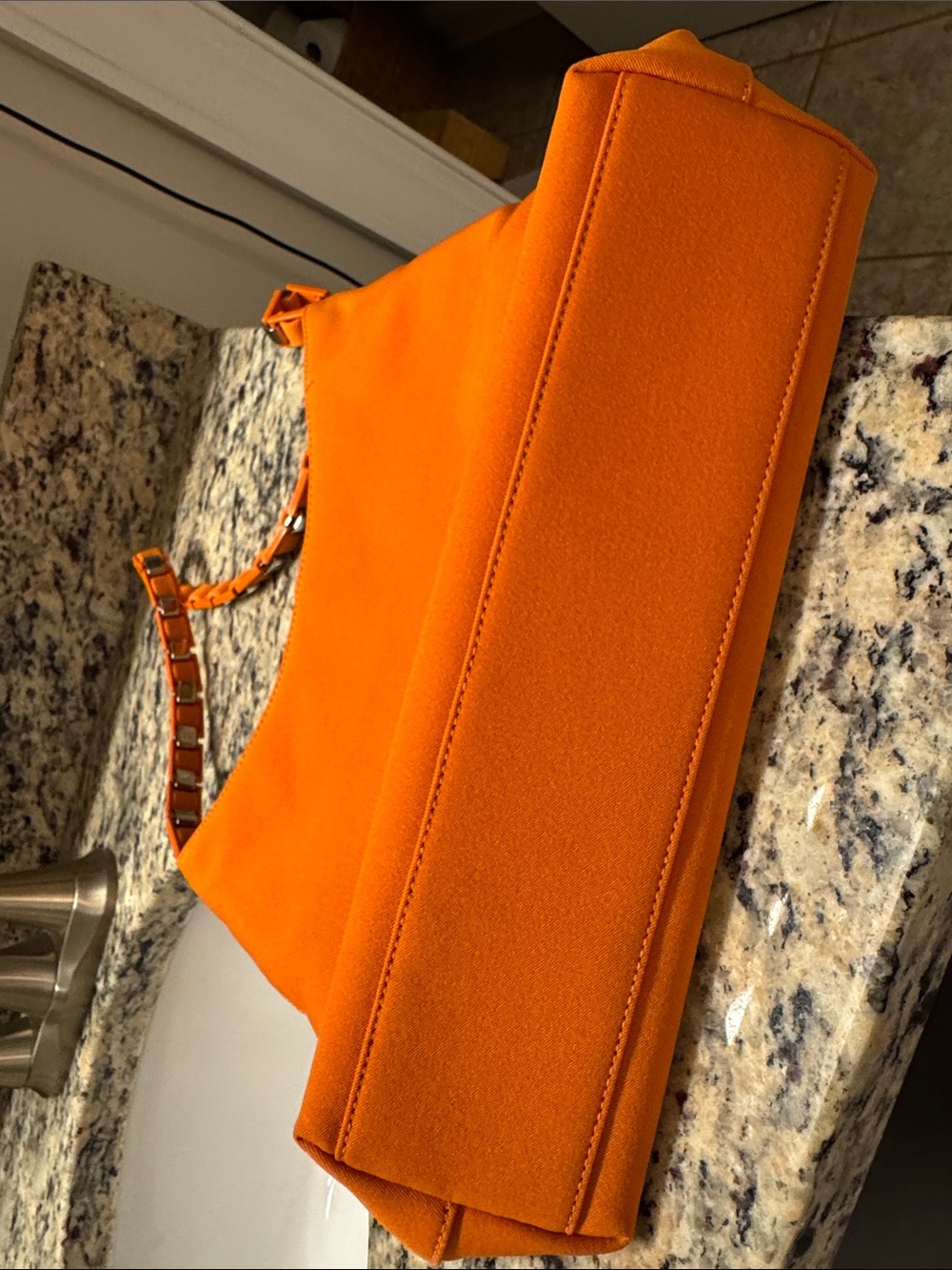 Ferragamo Orange Shoulder Tote Handbag - Picture 6 of 11